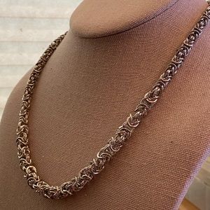 Beautiful graduated Singapore silver necklace